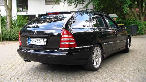 Mercedes C32 T